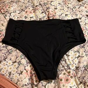 Black high waisted bottoms